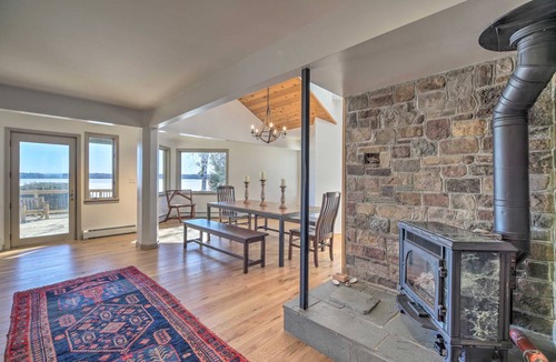 Plattsburgh House | 213 m² House ∙ 3 bedrooms ∙ 7 guests