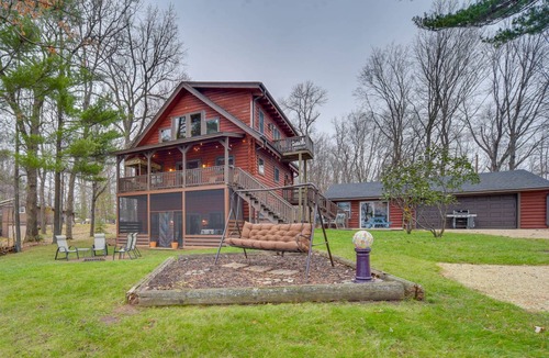 Pine City House | 221 m² House ∙ 4 bedrooms ∙ 12 guests