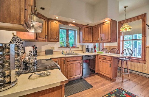 Plattsburgh Apartment | 222 m² Apartment ∙ 4 bedrooms ∙ 9 guests
