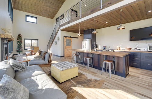 Sand Creek House | 222 m² House ∙ 3 bedrooms ∙ 12 guests