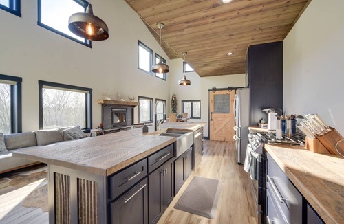 Sand Creek House | 222 m² House ∙ 3 bedrooms ∙ 12 guests