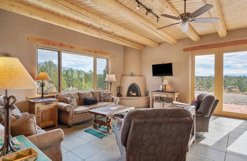 Taos House | 232 m² House ∙ 3 bedrooms ∙ 8 guests