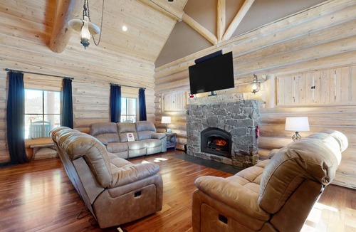 South Fork House | 242 m² House ∙ 3 bedrooms ∙ 14 guests