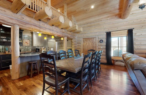 South Fork House | 242 m² House ∙ 3 bedrooms ∙ 14 guests