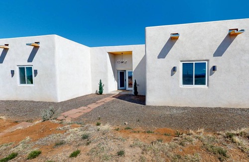 Arroyo Hondo House | 242 m² House ∙ 4 bedrooms ∙ 12 guests