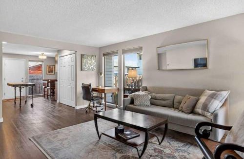 North End Apartment | 24th St Hideaway