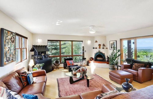Seton Village House | 260 m² House ∙ 3 bedrooms ∙ 6 guests