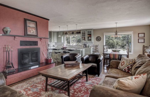 Canoncito House | 265 m² House ∙ 4 bedrooms ∙ 10 guests