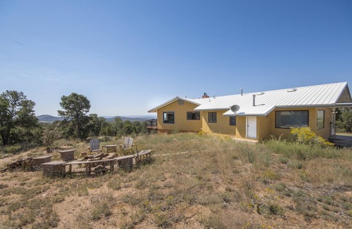 Canoncito House | 265 m² House ∙ 4 bedrooms ∙ 10 guests