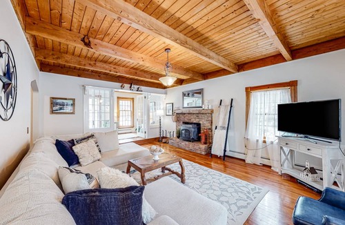 Jeffersonville House | 279 m² House ∙ 3 bedrooms ∙ 8 guests