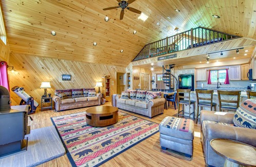 Town of Black Brook House | 286 m² House ∙ 4 bedrooms ∙ 8 guests