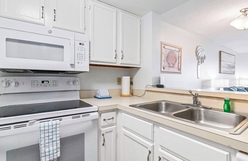 St. Augustine Beach Condo | 2BR/2BA Ocean View Condo – Family-Friendly, Steps to Beach & Historic St. Augustine