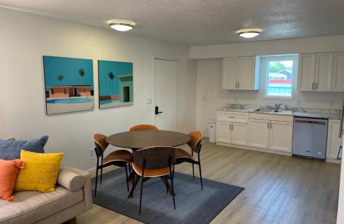 Lake City House | 2nd Floor, 2 Bedroom Condo, Sleeps 6