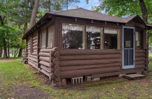 Crosslake Cabin | 3-bedroom cabin + adjacent 5-bedroom log cabin on Rush Lake.