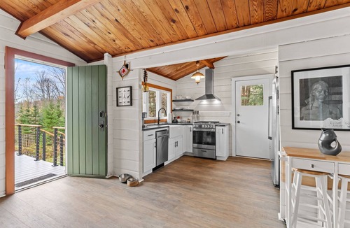 Enosburg Falls Cabin | 3-bedroom cabin just 27 minutes from Jay Peak Ski Resort