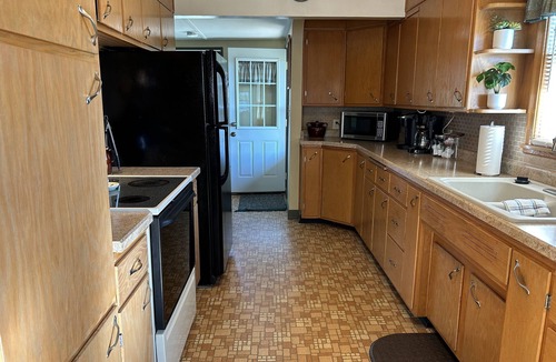 Jim Falls Cabin | 3 Bedroom house on peaceful clear water lake