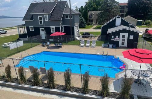 Lake City House | 3 Bedroom House with Lake Pepin views with access to shared pool