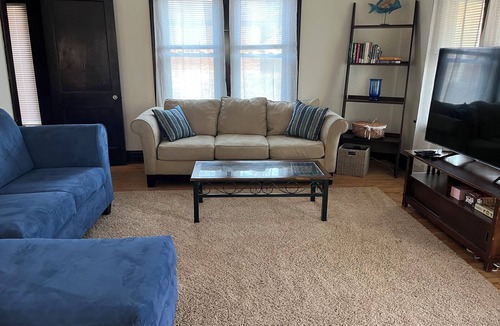 Airport Township House | 3-BR house in serene Bridgeton 10 mile from Airport WiFi AC. Enjoy peaceful stay