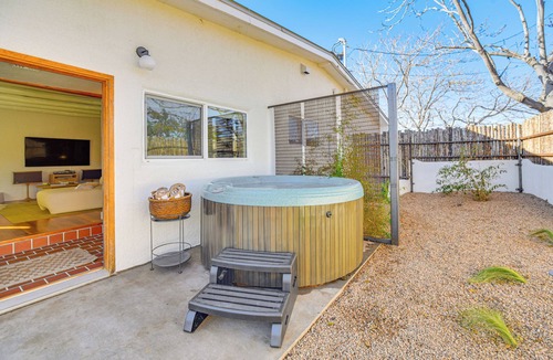 Southside Condo | 3 Mi to Downtown - Condo w/Hot Tub in Santa Fe!