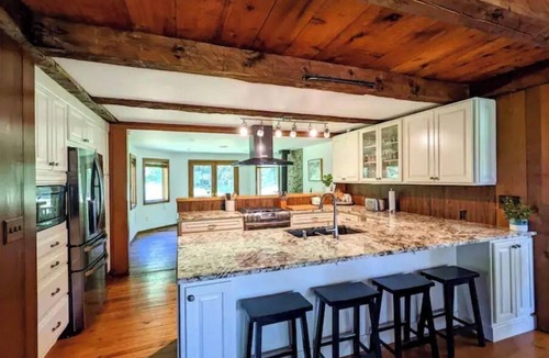 Hyde Park Other | 30 mins to Smuggs and Stowe! Tons of room for family and pets!