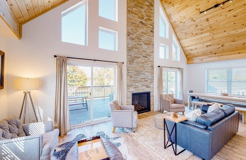 North Hero House | 314 m² House ∙ 5 bedrooms ∙ 12 guests