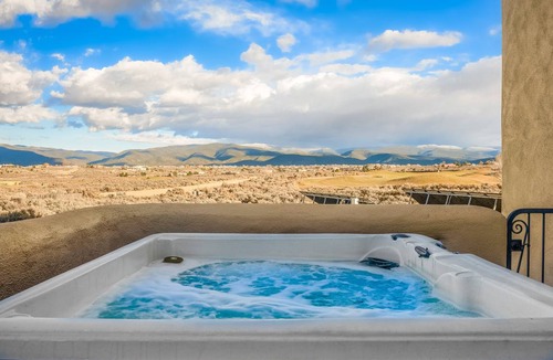Ranchos De Taos House | 324 m² House ∙ 3 bedrooms ∙ 12 guests