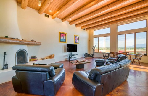Ranchos De Taos House | 324 m² House ∙ 3 bedrooms ∙ 12 guests