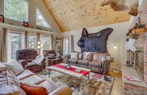 Neillsville House | 325 m² House ∙ 5 bedrooms ∙ 12 guests