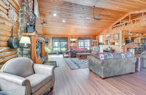 Long Lake House | 334 m² House ∙ 3 bedrooms ∙ 10 guests