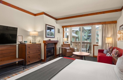Stowe Area Cabin | #337 | Inside Lodge At Spruce Peak | Studio | Ski in in Ski out
