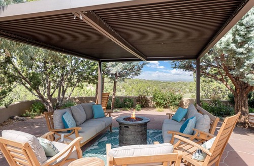 La Tierra House | 353 m² House ∙ 4 bedrooms ∙ 8 guests