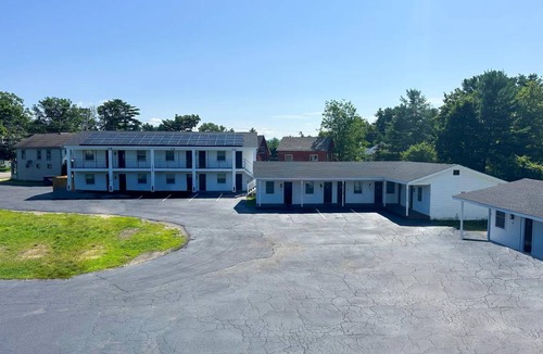 South Burlington Hotel | 385 m² Hotel ∙ 2 guests