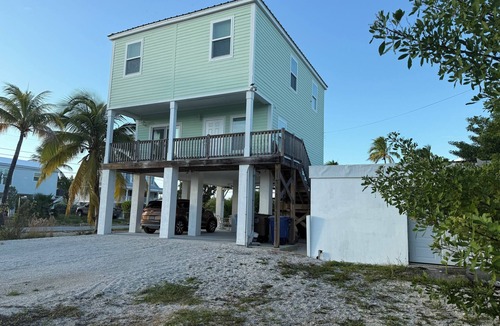 Big Pine Key House | 3bd/2.5 bath comfortable home with large dock located on a direct access canal!