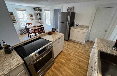 Winooski Apartment | 3Bed Apt 5 Mins from i89, Park and Public Pool!