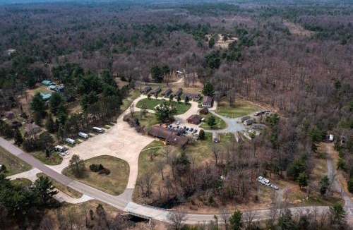 Neillsville House | 3br Getaway With Dining At Riviera Resort