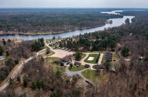 Neillsville House | 3br Riviera Cabin Sleeps 6, Fully Furnished!