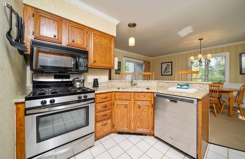 Stowe Area House | 3BR Stoweflake Townhouse with Resort Amenities