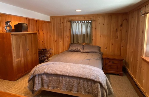 Turin Cabin | 4 bedroom 3 bath cozy little cabin