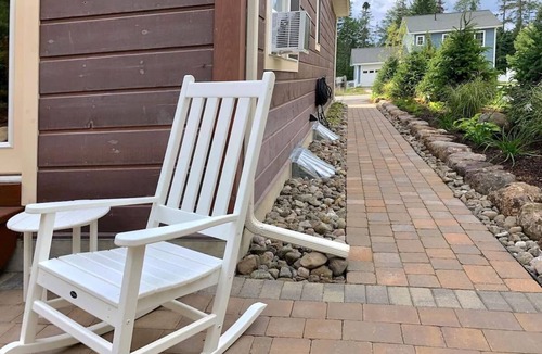 Lake Placid House | 4 Bedroom home in Lake Placid Village! Hot Tub, King size beds, AC, and more!