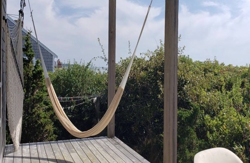 Indian Neck Heights Cottage | 4-bedroom waterfront cottage in charming Wellfleet with WiFi