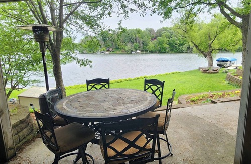 Wabasha County House | 4 Seasons of Family Fun on Lake Zumbro! Beautiful lakeside retreat.