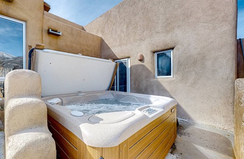 Arroyo Seco House | 418 m² House ∙ 4 bedrooms ∙ 13 guests