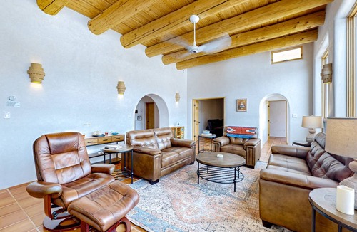 Arroyo Seco House | 418 m² House ∙ 4 bedrooms ∙ 13 guests