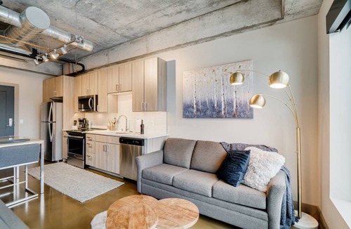 Warehouse District House | 42 m² Loft ∙ 4 guests