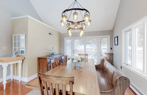 Campton House | 427 m² House ∙ 4 bedrooms ∙ 10 guests