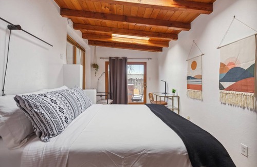 Baca Street House | 56 m² House ∙ 1 bedroom ∙ 1 guest