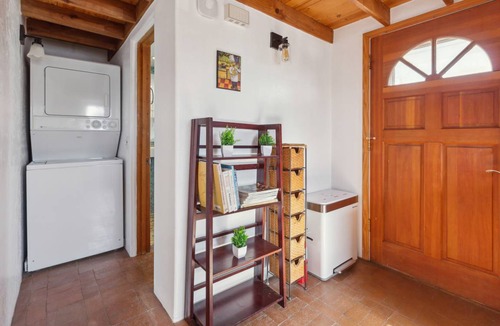 Baca Street House | 56 m² House ∙ 1 bedroom ∙ 1 guest