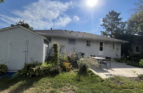 Richfield House | 5minutes to Airport & MOA. Central-Cozy, Free parking