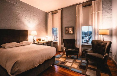 Pittsfield Hotel | 60 m² Hotel ∙ 127 guests
