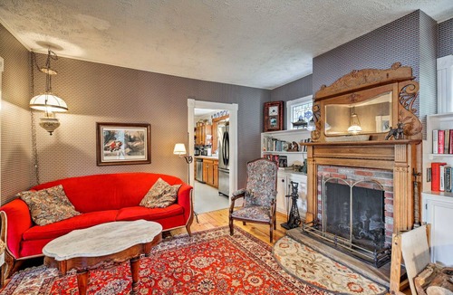 Town of Bellmont House | 603 m² House ∙ 11 bedrooms ∙ 24 guests